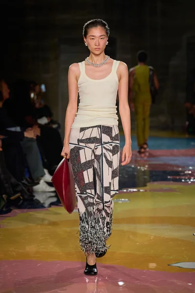 Look 35